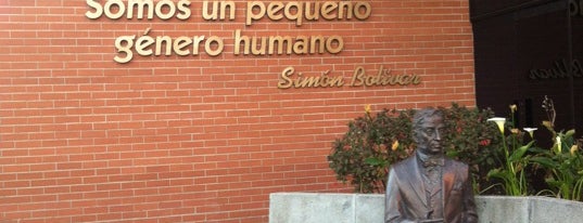 Universidad Andina Simón Bolivar is one of Locais curtidos por Francisco.