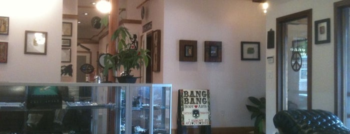 Bang Bang Body Arts is one of สถานที่ที่ Ava ถูกใจ.