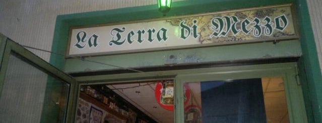 La Terra Di Mezzo - Irish Pub is one of Just 4 Good Beer Lovers (Modena e dintorni).