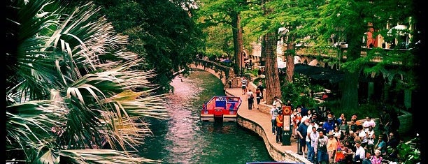 The San Antonio River Walk is one of ♫ My Texas ♫.