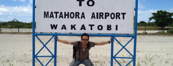 Bandar Udara Matahora (WKB) is one of Airports in Indonesia.