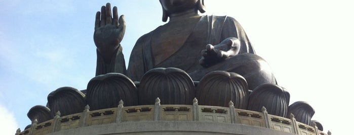 Tian Tan Buddha (Giant Buddha) is one of wonders of the world.