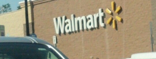 Walmart Supercenter is one of Tempat yang Disukai Mike.