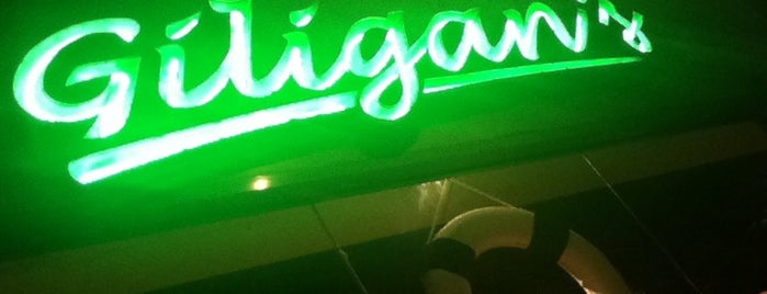 Giligan's Restaurant is one of Lugares favoritos de Christa.