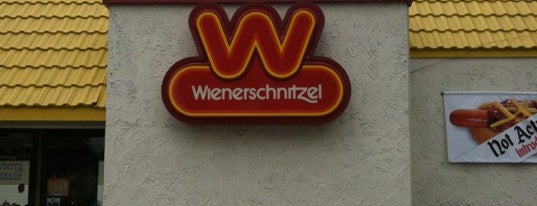 Wienerschnitzel is one of Lisa’s Liked Places.