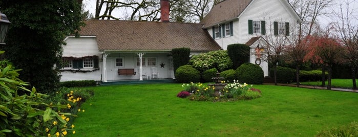 Kelty Estate Bed and Breakfast is one of Wine Country Inns.