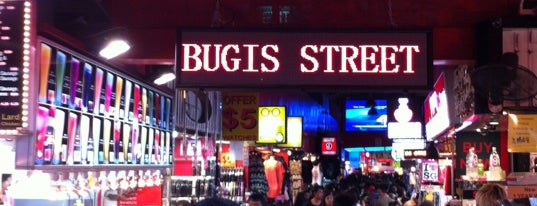 Bugis Street is one of Jalan jalan.