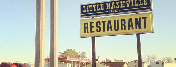 Little Nashville Restaurant is one of Locais curtidos por Mike.