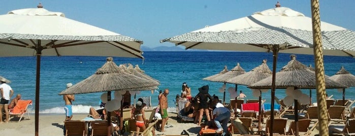 Λευκή Άμμος is one of Off to Chalkidiki ♥ (drinks 'n' food).