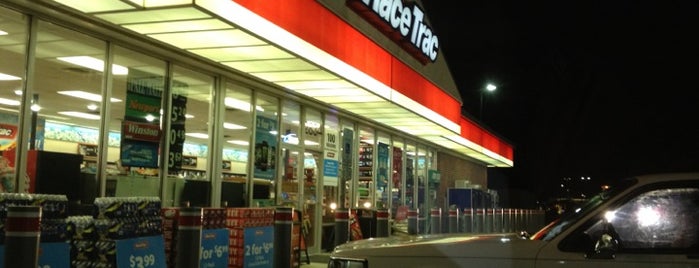 RaceTrac is one of Locais curtidos por Lisa.