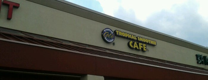 Tropical Smoothie Cafe is one of Lugares favoritos de Lori.