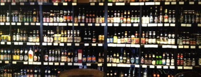 Lizardville Beer Store & Whiskey Bar is one of Drink Beer.