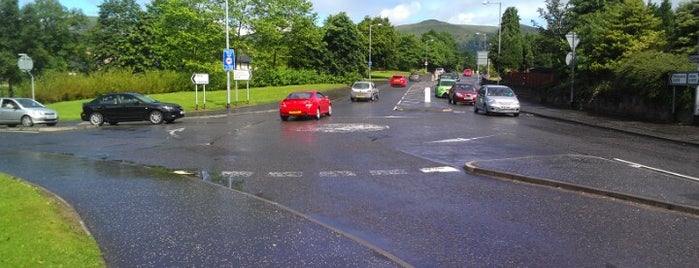 Hallpark Mini Roundabout is one of Named Roundabouts in Central Scotland.