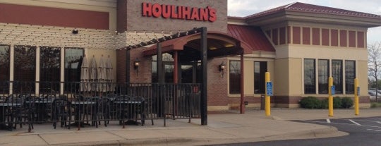 Houlihan's is one of MN Bars.