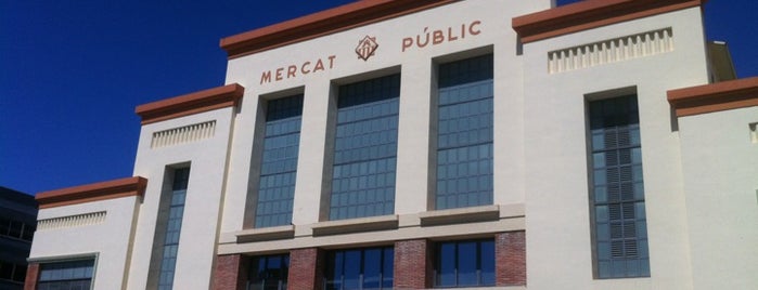 Plaça del Mercat is one of Tempat yang Disukai PilarPerezBcn.