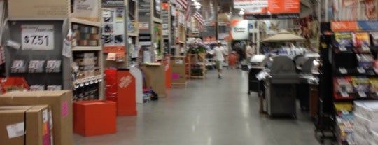 The Home Depot is one of Timothy 님이 좋아한 장소.