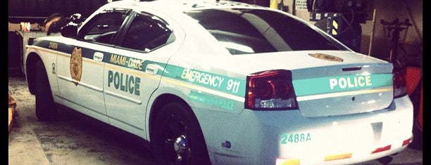 Miami Dade Police: Northside is one of ŚkⒶℳÂℕ 🎿⛷🇷🇺🇩🇪 (͡๏̯͡๏)'ın Beğendiği Mekanlar.