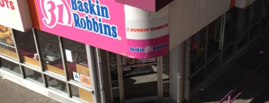 Dunkin' is one of Lugares favoritos de Blink2HappyDays.