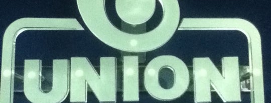 Circuito Unión Radio is one of สถานที่ที่ Dairo ถูกใจ.
