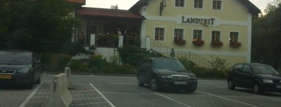 Landzeit is one of Tempat yang Disukai Thomas.