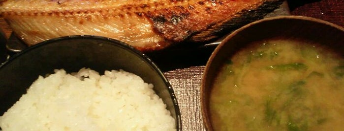 炭火焼干物食堂 越後屋 is one of 焼き魚が美味しい店（東京都内）.