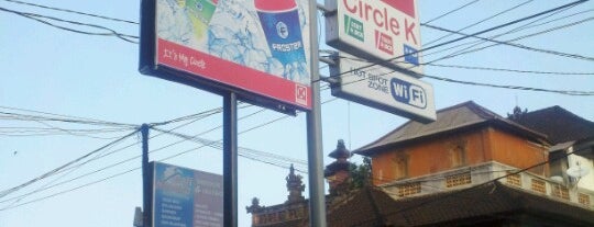 Circle K is one of สถานที่ที่ Ibu Widi ถูกใจ.