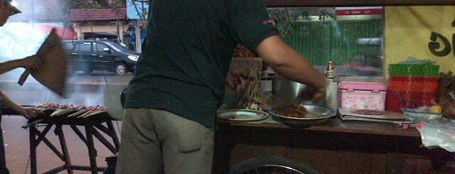 Sate Ayam, Kambing, Sapi Pak Slamet is one of surabaya.