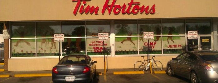 Tim Hortons is one of สถานที่ที่ Ethan ถูกใจ.