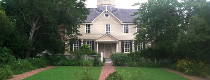 Cupola House is one of North Carolina National Historic Landmarks.