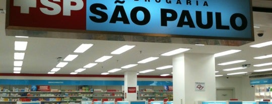 Drogaria São Paulo is one of Centervale Shopping.