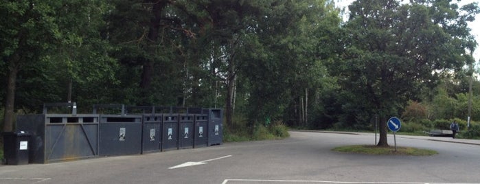 HSY aluekeräyspiste is one of Recycling facilities in Helsinki area.