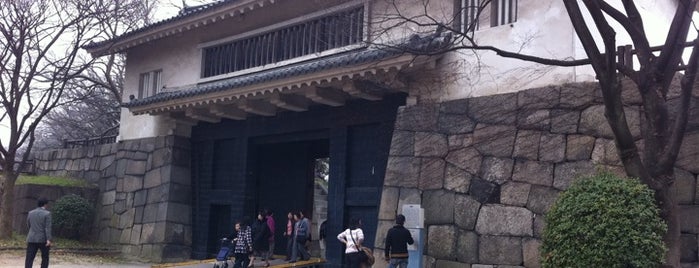 Aoyamon Gate is one of Tempat yang Disukai Princesa.