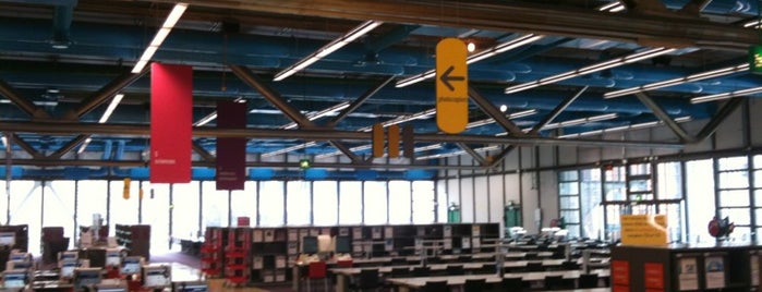 Публичная информационная библиотека is one of Merve: сохраненные места.