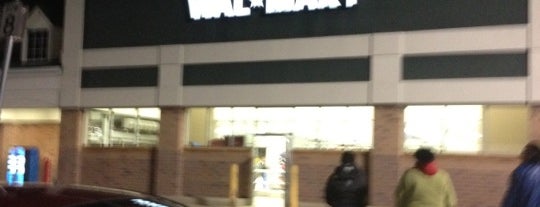 Walmart is one of สถานที่ที่ Gladys ถูกใจ.