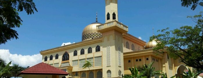 Masjid Sallahuddin Al-Ayyubi is one of Baitullah : Masjid & Surau.