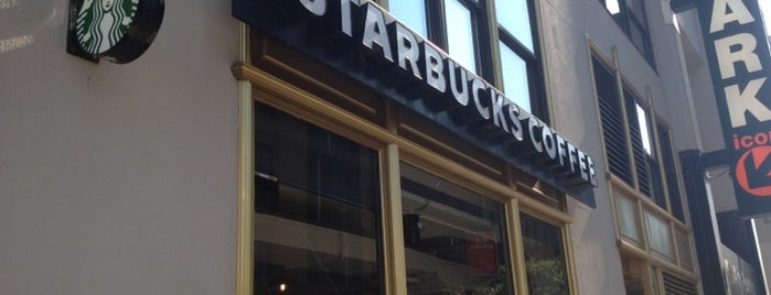 Starbucks is one of Tempat yang Disimpan Allison.