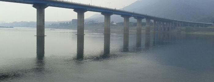 Paldang Bridge is one of Locais curtidos por Dan.