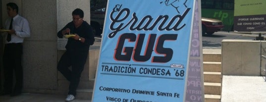 El Gran Gus (Tacos) is one of สถานที่ที่บันทึกไว้ของ Luis.