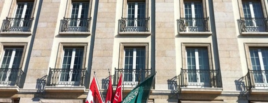 Four Seasons Hotel des Bergues Geneva is one of Your local guide to Geneva.