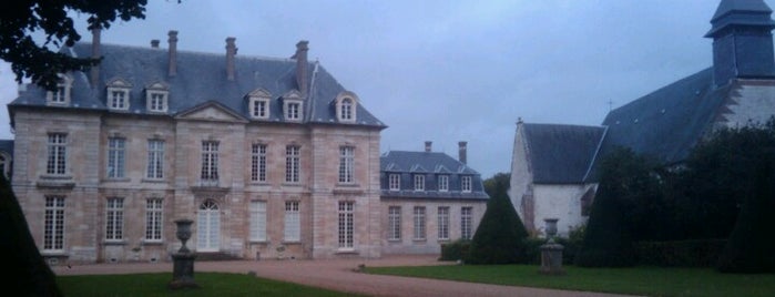 Château de Prouzel is one of Luísさんのお気に入りスポット.