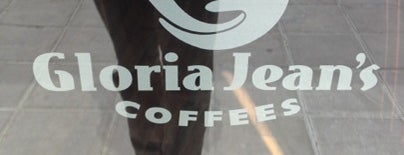 Gloria Jeans Cafe is one of สถานที่ที่ Nicolas ถูกใจ.