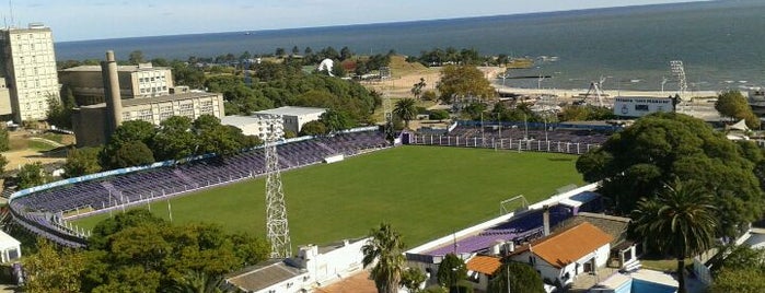 Estadio Luis Franzini is one of Ana: сохраненные места.