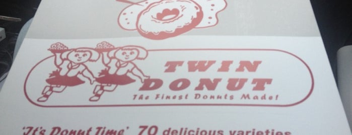 Twin Donuts is one of Westchester Exploration.