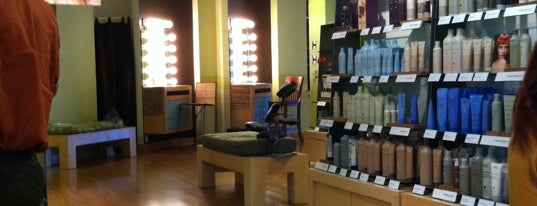 Aveda Institute Charlotte is one of Amandaさんのお気に入りスポット.