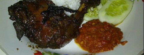 Ayam Bakar Taman Kencana is one of Top picks for Food Trucks.