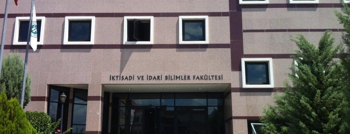 İktisadi ve İdari Bilimler Fakültesi is one of Tempat yang Disukai Naki.