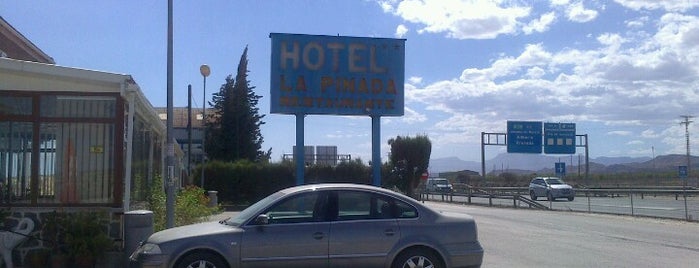 Hotel-restaurante La Pinada is one of favoritos.