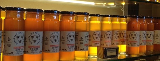 Savannah Bee Company is one of Lugares favoritos de Bryan.