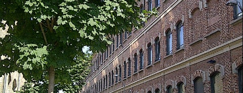 Edificio U14 is one of Scuole/Università & Librerie/Biblioteche.