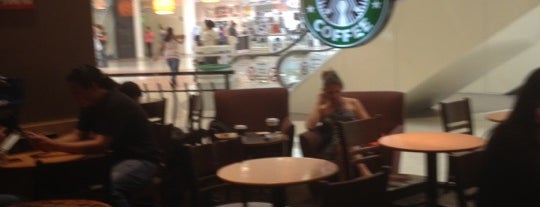 Starbucks is one of Tempat yang Disukai Soni.